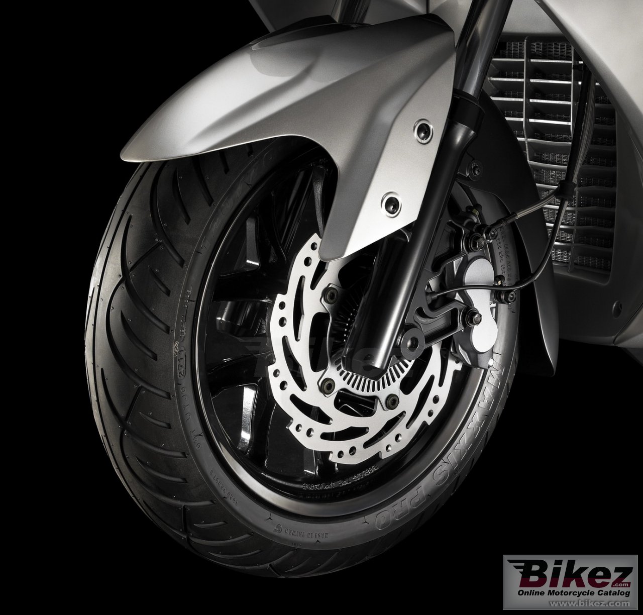 Big Sym gts joymax 125 picture and wallpaper from Bikez.com